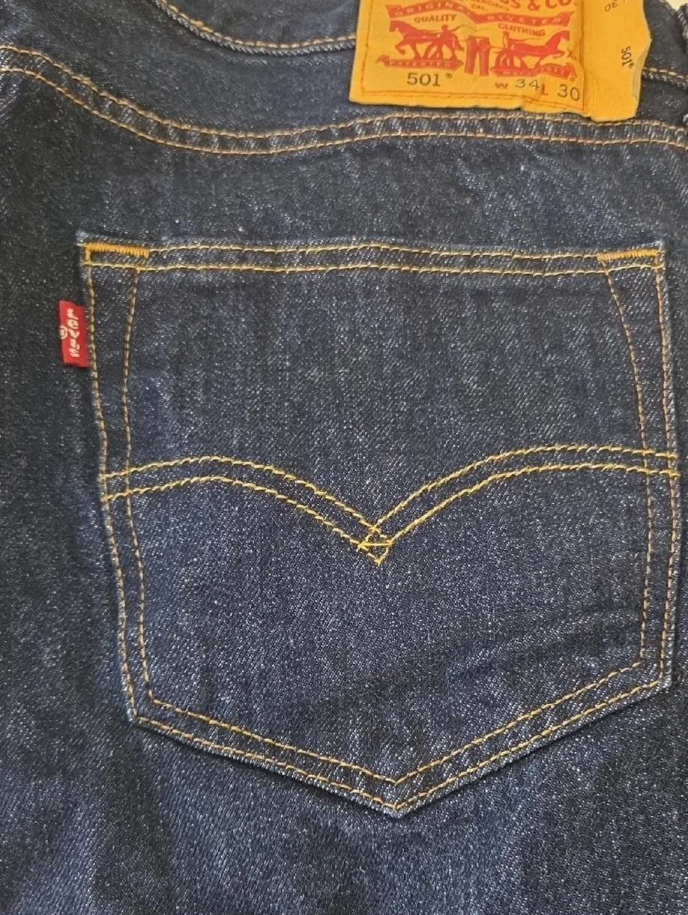 Levi's Men's Dark Wash 501 Button Fly Jeans Size 34 Inseam 30